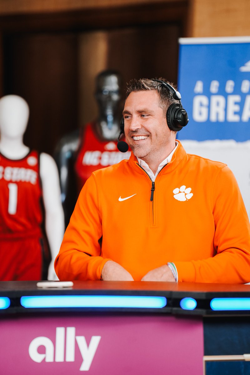 Clemson Women's Basketball tweet media