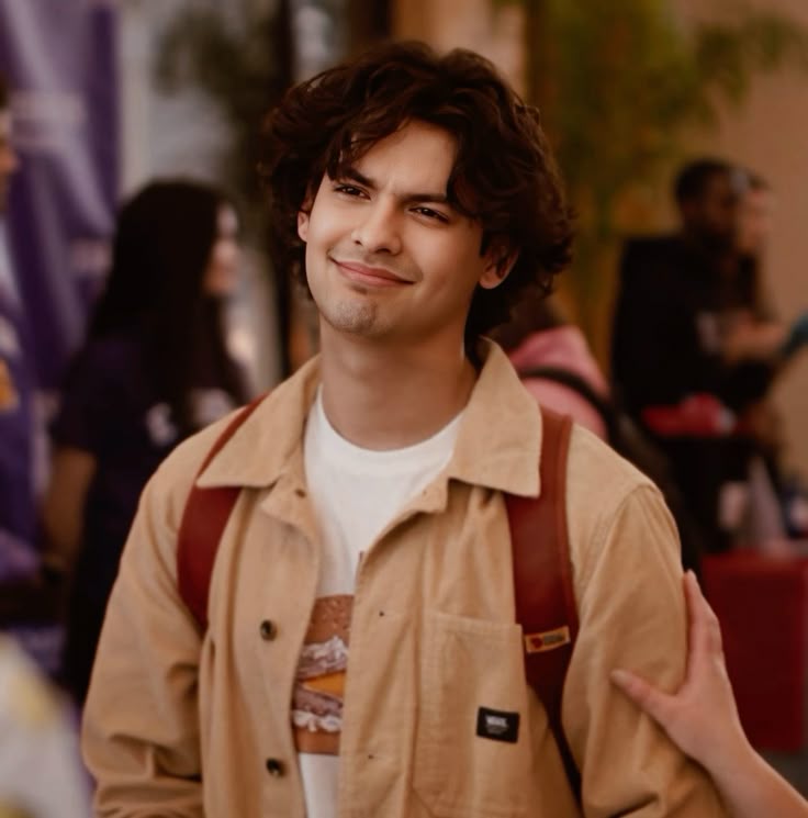 rue 𖤐 tweet media