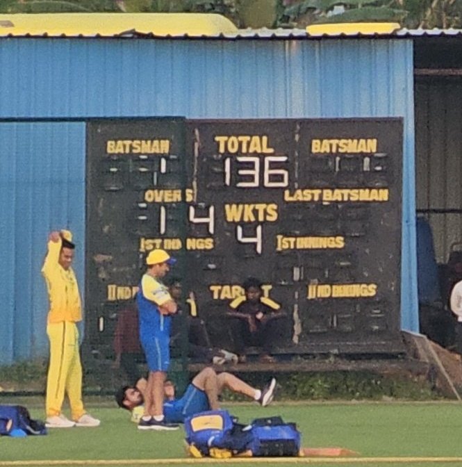 Rutufied's tweet photo. 🚨| CSK intra-squad game update, Team A reach 136/4 in 14 overs. (Vinoth M) https://t.co/nKlnxvk9Cc