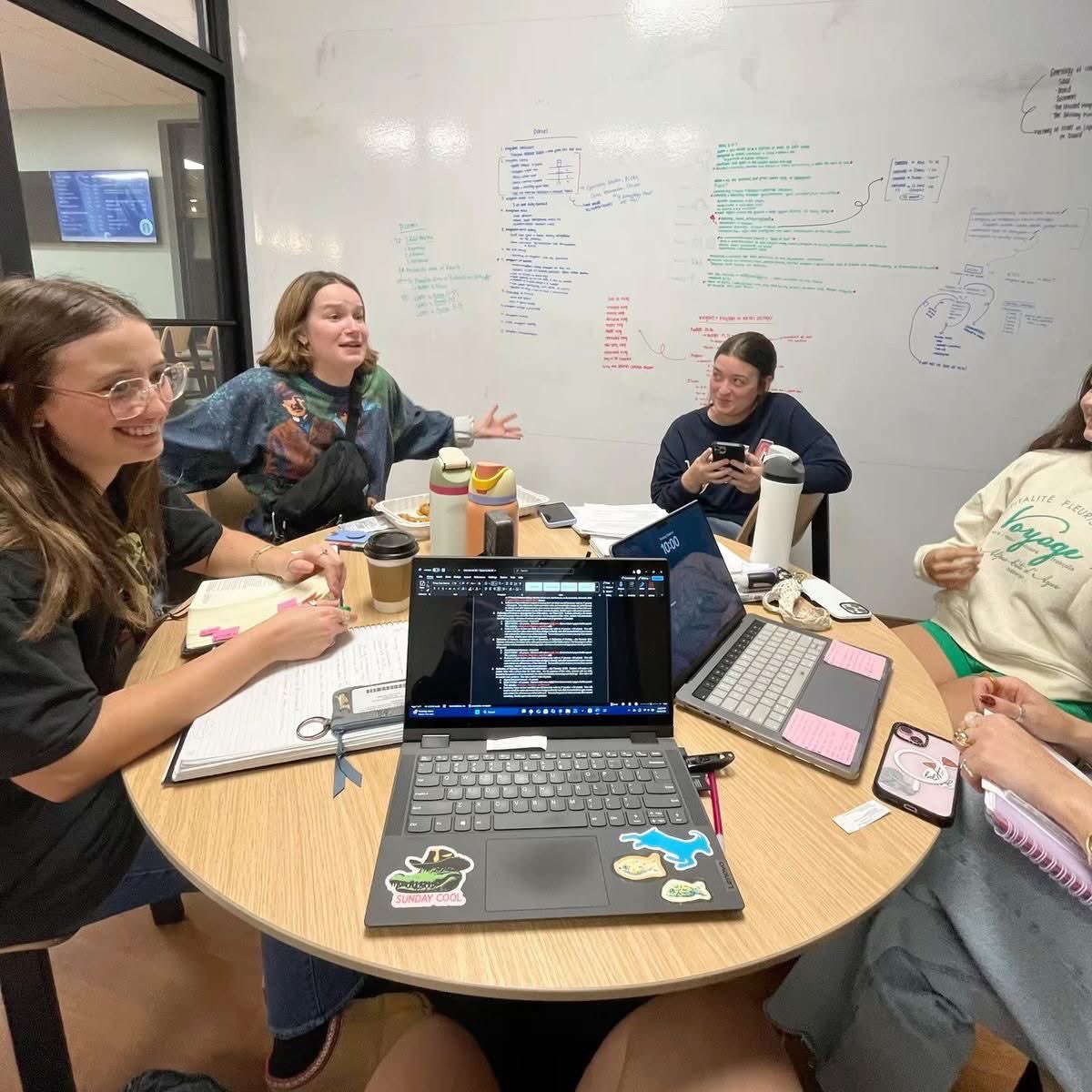 •☆• tweet media