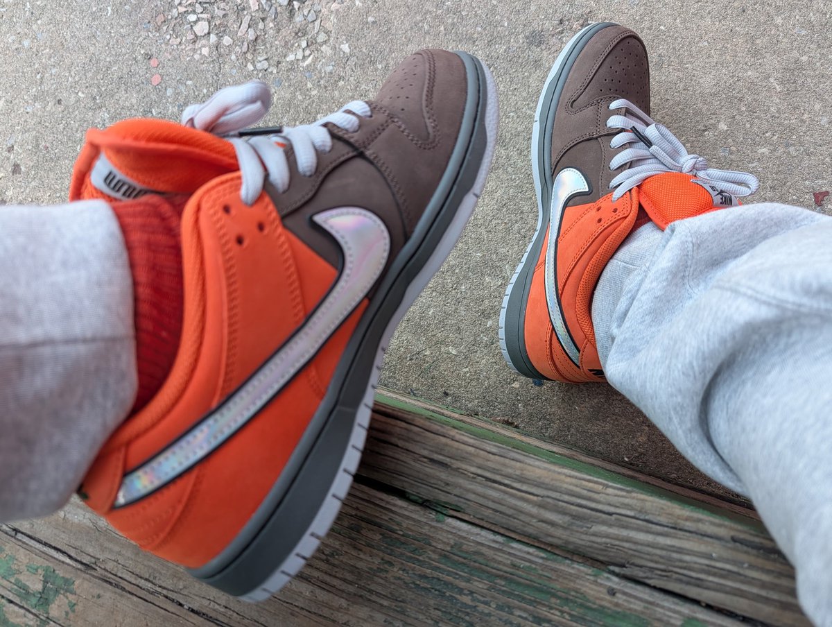 Sn3ak3r_Fr3ak3r's tweet image. #LatePost #WDYWY #UnDS San Francisco Fast Pass Muni Lows #NikeSB .. Sidenote: I’m a sucker for Orange/Brown color combos and these just work #YourSneakersAreDope .. as always thank you @NocturnalSkate for ALL of my SB needs .. #SupportYourLocals