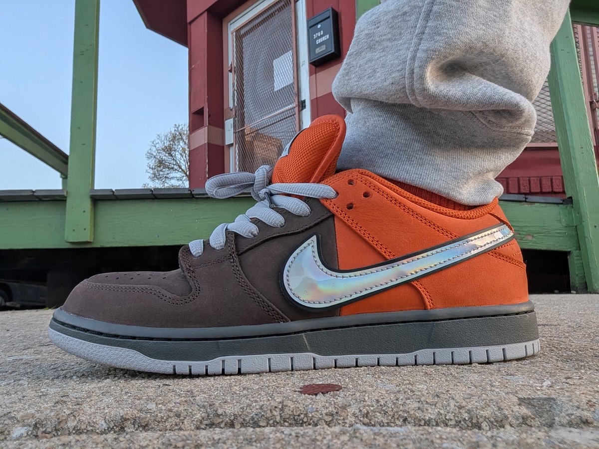 Sn3ak3r_Fr3ak3r's tweet image. #LatePost #WDYWY #UnDS San Francisco Fast Pass Muni Lows #NikeSB .. Sidenote: I’m a sucker for Orange/Brown color combos and these just work #YourSneakersAreDope .. as always thank you @NocturnalSkate for ALL of my SB needs .. #SupportYourLocals