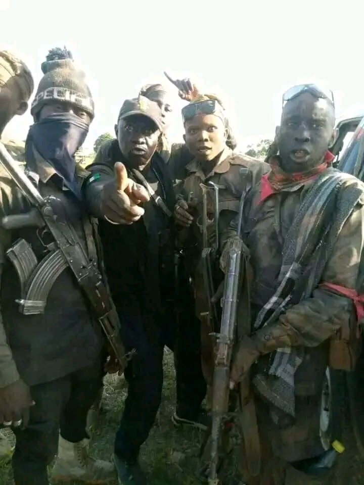 Bakatsine tweet media