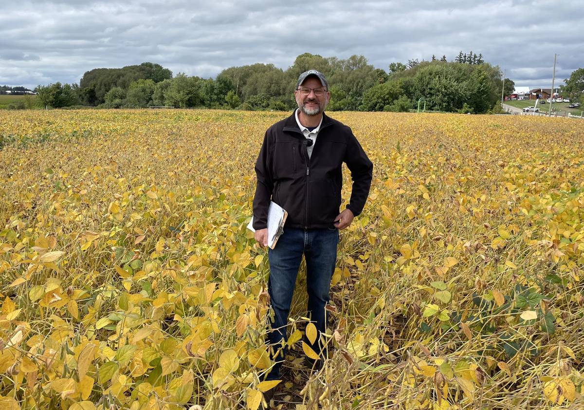 realagriculture's tweet image. Short-season varieties could be the key to more consistent double-crop soybean yields. OMAFA's  Horst Bohner shares what he's seeing in performance trials in the latest Soybean School episode.  
ow.ly/1zWl50YEGnh  
#cdnag #soybeans