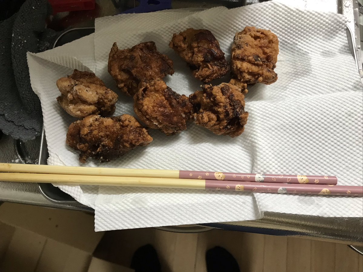 ヨリィ tweet media