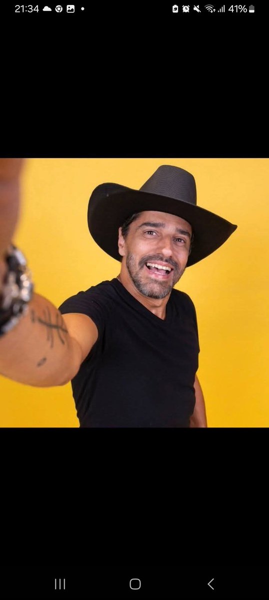 Polêmico tweet media