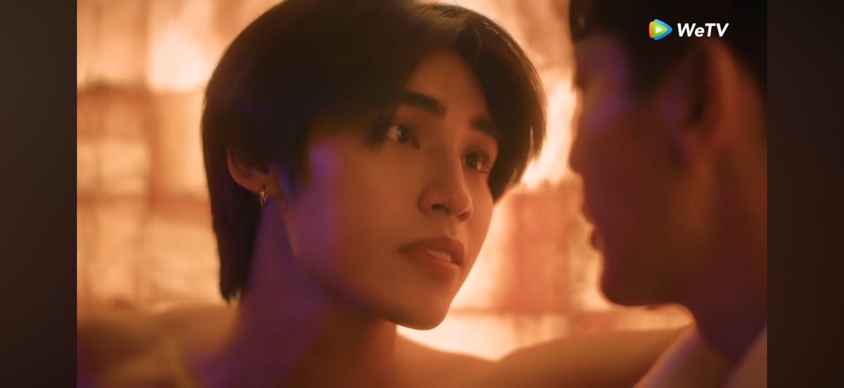 กีกี้ ชอบเที่ยวสีลม tweet media