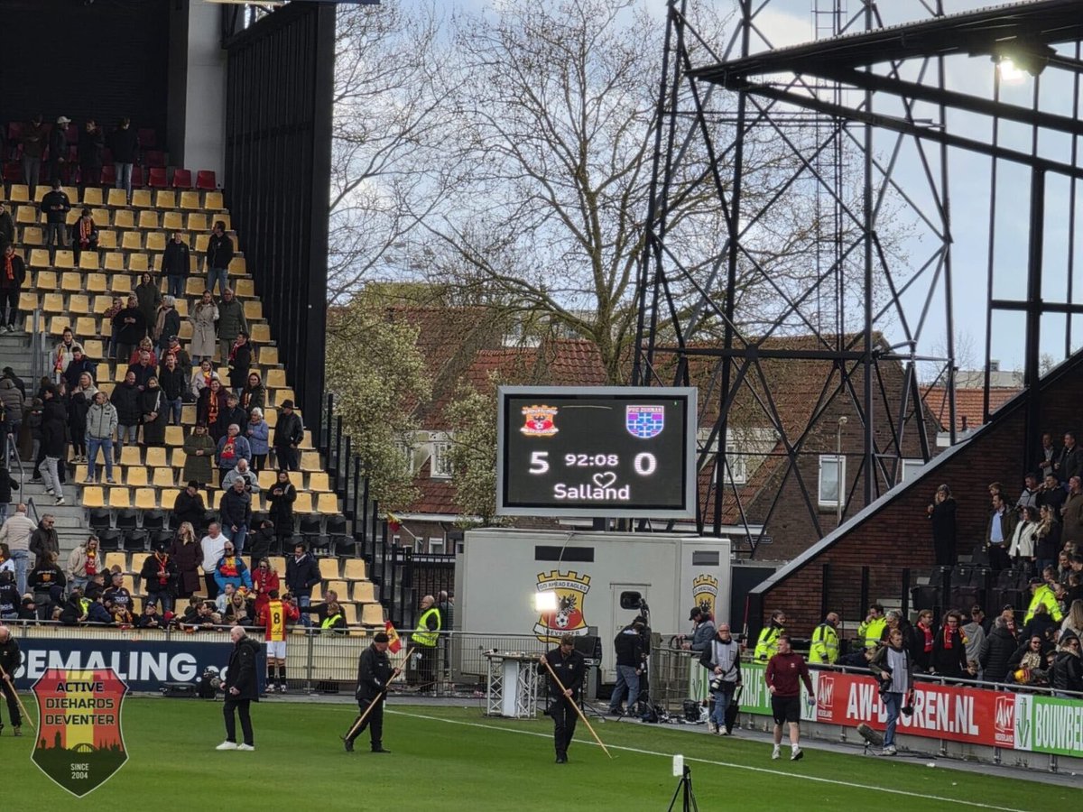 SfeerteamADHD's tweet image. 𝗙𝗢𝗧𝗢𝗩𝗘𝗥𝗦𝗟𝗔𝗚 📸

Een vijf-nul overwinning in de IJsselderby!🔥

Bekijk het verslag en de foto’s via:
sfeerteamadhd.nl/fotoverslag-go…

#GAEpec #ActiveDieHardsDeventer #GoAheadEagles #Kowet #Deventer