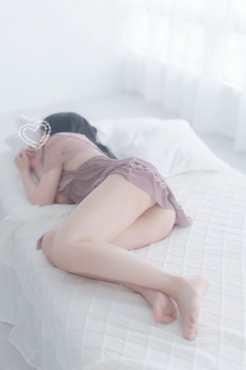 miucam_'s tweet photo. 花粉症がひどくてなるべく外に出たくないのですが、撮影はたのしいので気合いで家を出る日々です☺︎☺︎☺︎ https://t.co/v5MJe36kOL
