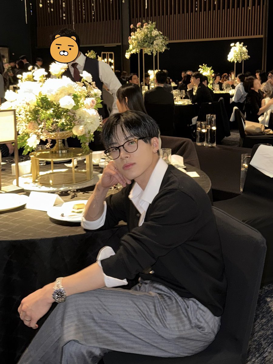 メガネめろ男選手権会場はここですか