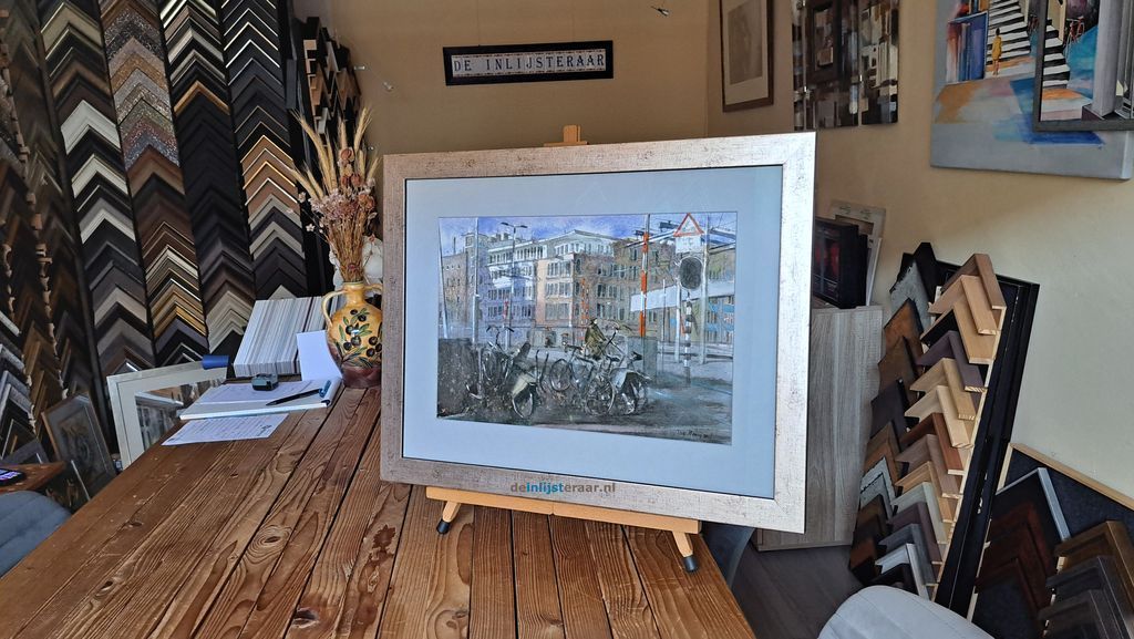Een klant van ons liet een huisportret van zijn werklocatie maken door <a href="/titusmeeuws/">Titus Meeuws</a>. Een blijvende herinnering aan zijn werkzame leven.

Wij mochten het aquarel passend omlijsten.

#inlijsten #DeKwakel #Amstelveen #Uithoorn #Aalsmeer #Mijdrecht

deinlijsteraar.nl