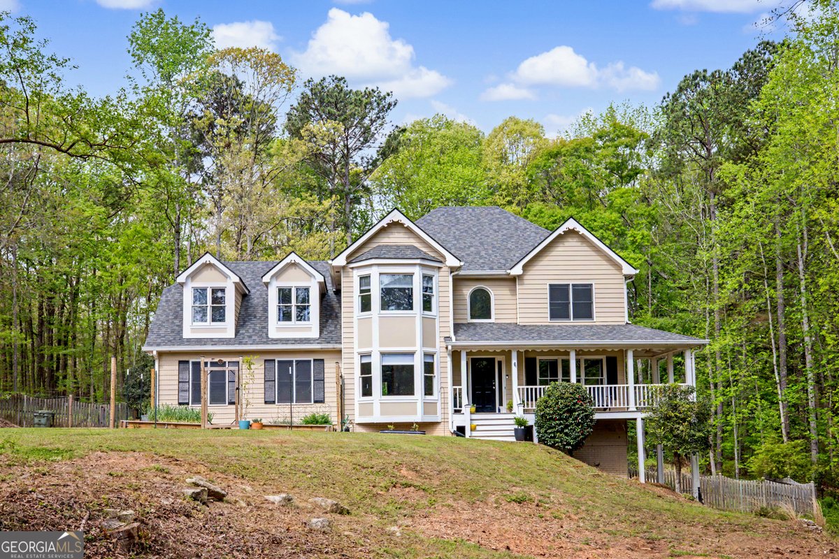 StephenPWalker's tweet photo. 145 Vista Lane, Tyrone, GA, 30290
3 bed | 2.5 bath 2113 Sq. Ft.
Active | 449500
https://t.co/Ji6k4iKhbx
Welcome to this move-in ready home in desirable Tyrone, Georgia! Enjoy relaxing mornings on the charming rocking chair front porch before stepping inside to an inviting... https://t.co/I52s7Ak4u9