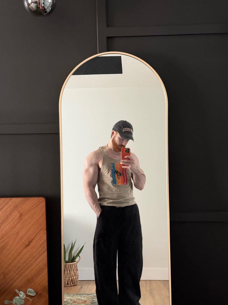 Maxivillion tweet media