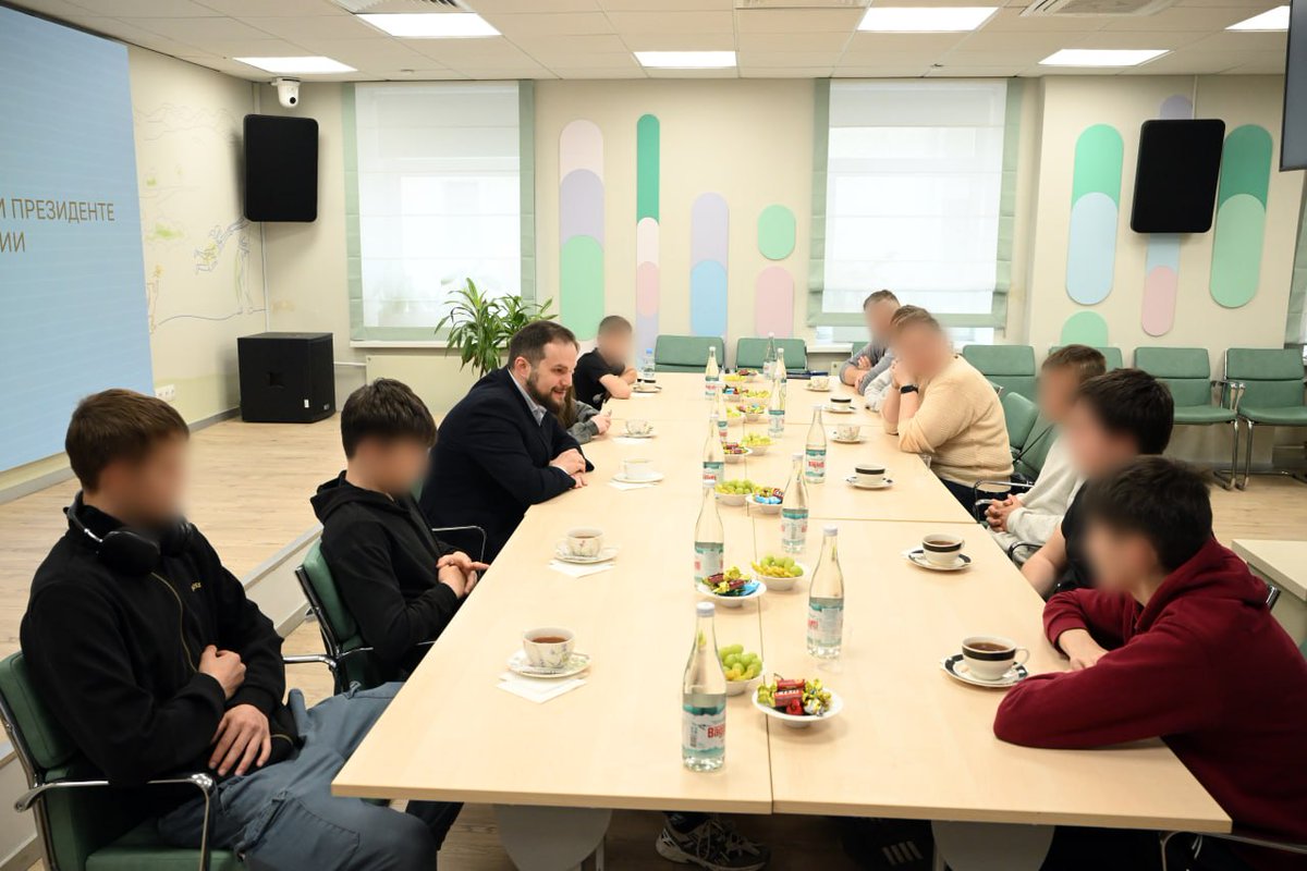 CoE_Russia's tweet image. 💬 Commissioner for children's rights
Lvova-Belova: Russia continues to reunite children with their loved ones:

• 2 boys → to Ukraine 
• 2 brothers → sister in Germany
• A girl →  mom in Poland
• 1 boy → mom in France

 Grateful to @FLOTUS for her active participation