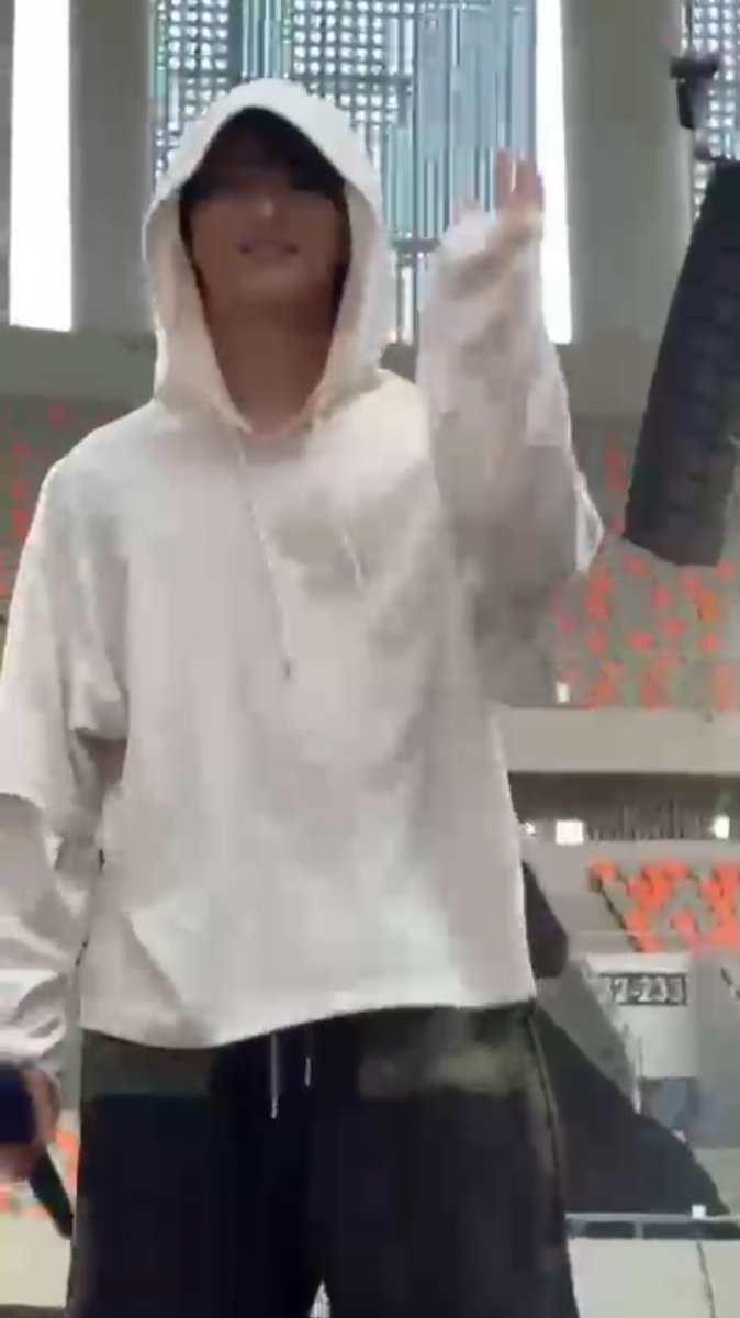 Cemullnono 💊 tweet media