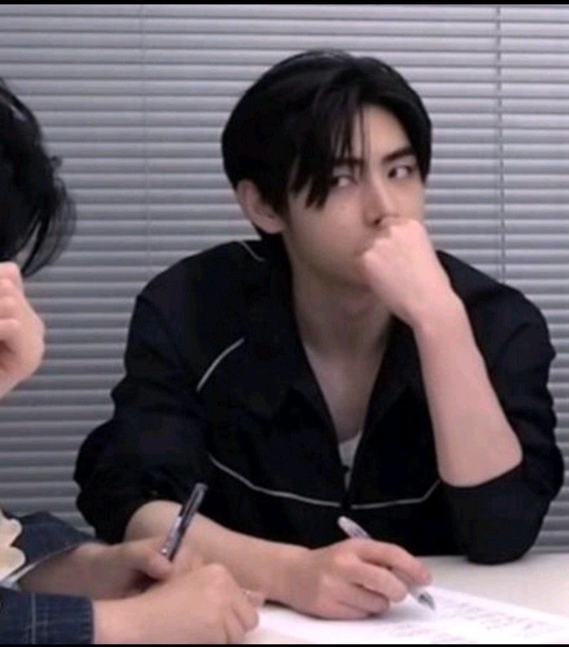 belift todo mundo já sabe q ele voltou, já pode anunciar tá, tá na hora. tic tac tic tac

#One_Two_CONNECT_Our_7 
#ENGENEs_boycott_BELIFT