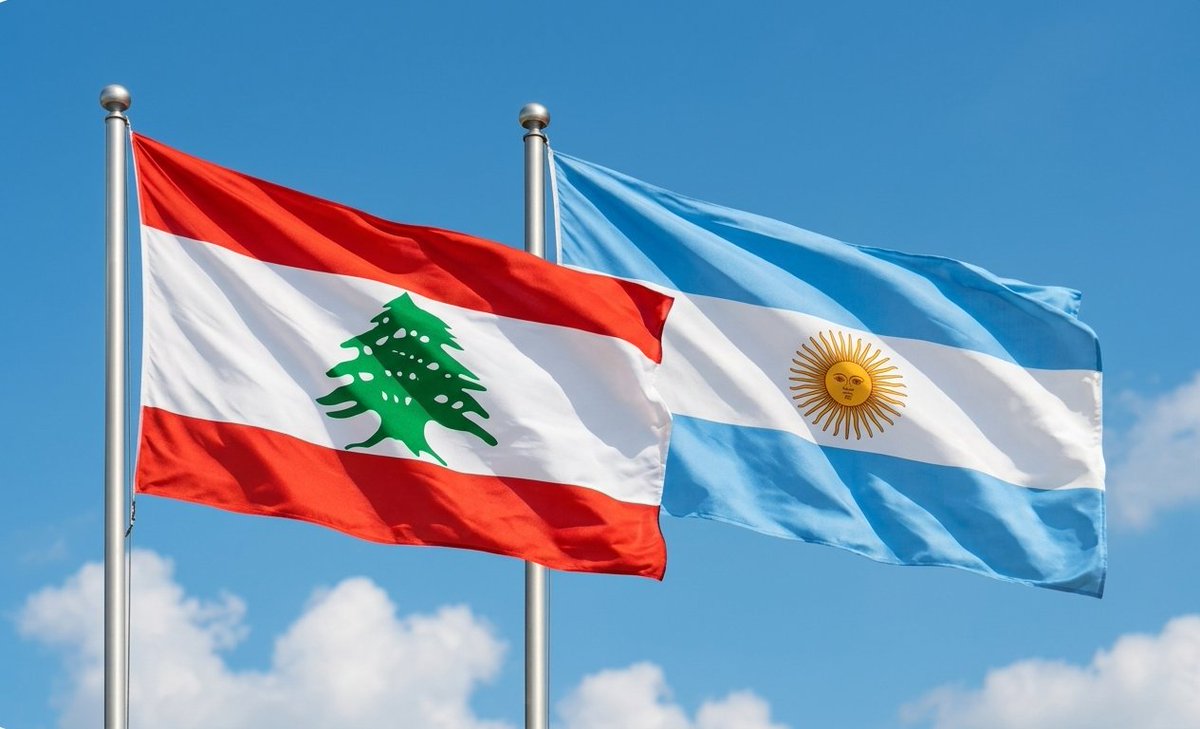 EmbajadaLibano's tweet photo. La comunidad libanesa en Argentina es una de las más importantes del mundo.
Generaciones que han construido un puente vivo entre nuestros dos países.
¿Tu familia tiene raíces libanesas? Nos encantaría leer sus historias. 🇱🇧🇦🇷
@CancilleriaARG
@BA_Argentina
@GCBA https://t.co/VKJXkhl7Sr