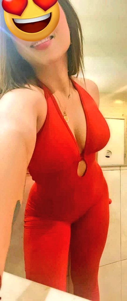 Victoria Martinez 😈😏 tweet media