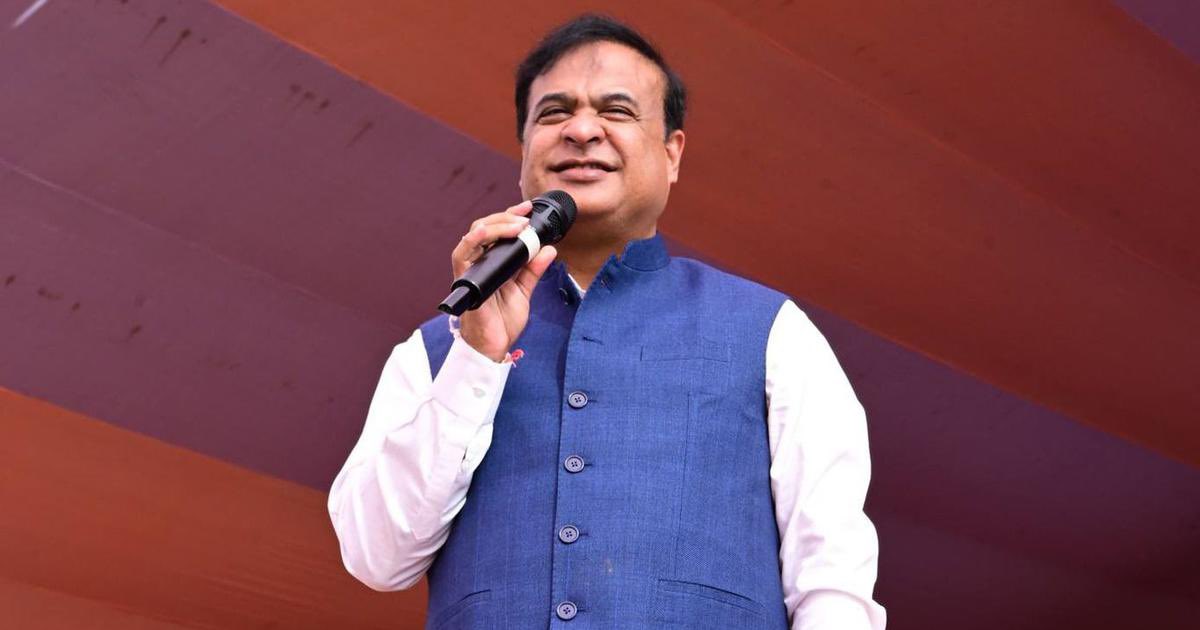 HansrajMeena's tweet photo. असम के मुख्यमंत्री हिमंता बिस्वा सरमा द्वारा कांग्रेस अध्यक्ष मल्लिकार्जुन खड़गे जी जैसे वरिष्ठ दलित नेता के लिए “कौन खरगे?” और “पागल” जैसे अपमानजनक शब्दों का प्रयोग न केवल अशोभनीय है, बल्कि यह सामाजिक सम्मान और लोकतांत्रिक मर्यादाओं पर सीधा प्रहार है।

यह सिर्फ एक व्यक्ति का अपमान नहीं, बल्कि पूरे दलित समाज की गरिमा को ठेस पहुँचाने वाला कृत्य है। 

प्रधानमंत्री नरेंद्र मोदी जी को इस पर स्पष्ट रुख अपनाना चाहिए और देश के दलितों से माफी मांगनी चाहिए। चुप्पी भी समर्थन मानी जाएगी।
