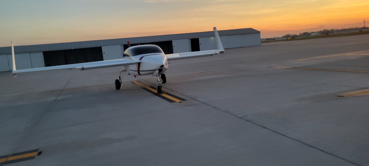 BowTiedCFI tweet media