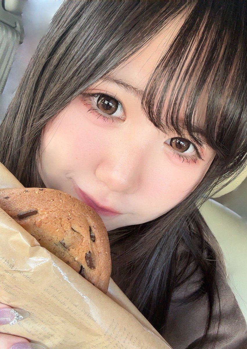 二葉あやか@えくれあエクレット tweet media