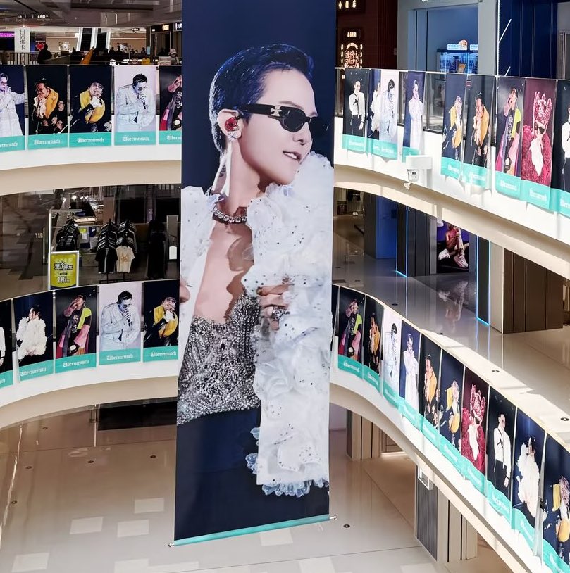 the pic omggggg 🥵🥵🥵