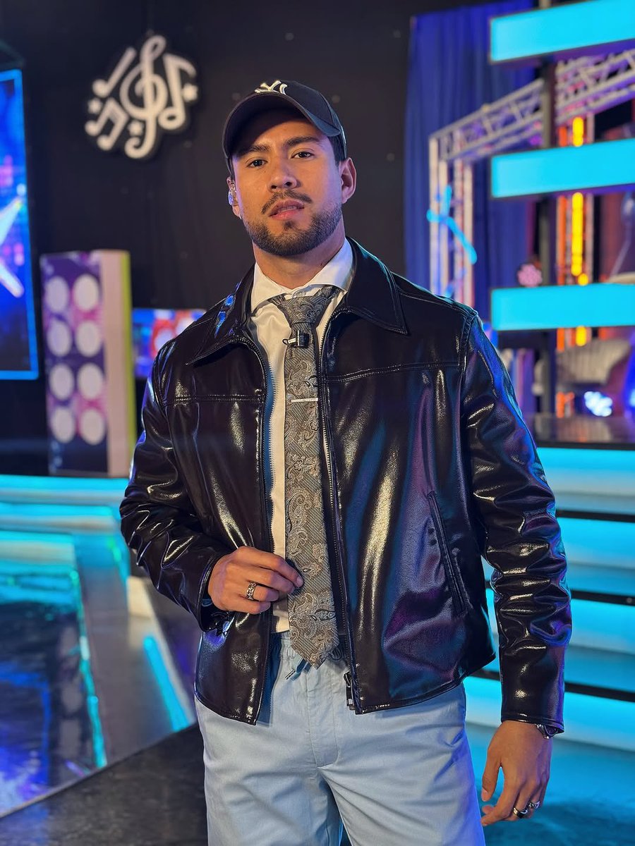 mariolcyrus's tweet image. Luis Roberto Zabalegui #blackleatherjacket #leatherjacket #jacket #blackjacket #fetish #leatherjacketfetish #leather #leathermen #leatherman #instagram #men #clothes #menclothes