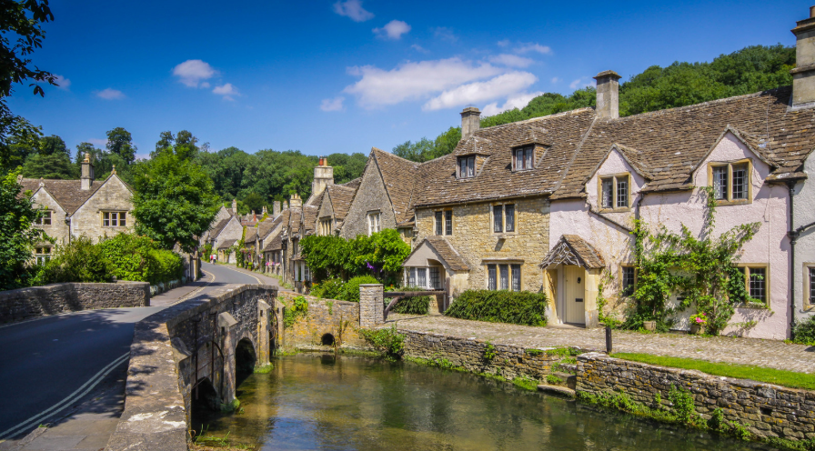 The Timeless Traveler tweet media