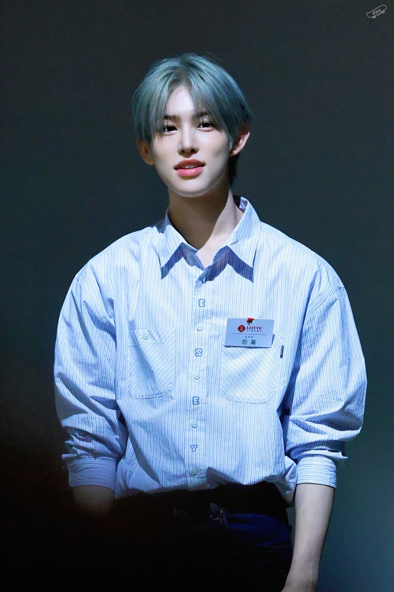 𝗽𝗹𝗮𝗰𝗲 tweet media