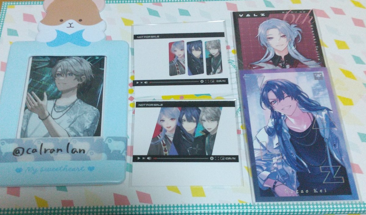 かるら tweet media