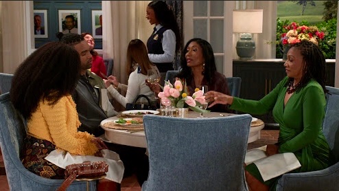 niki_smith1's tweet image. TODAY on Beyond The Gates              

➡️ Tuesday, 4/7

🔹 Leslie crashes Eva and Izaiah's lunch with Darlene.

🔹Anita coaches Dani through some insecurities.

🔹Jacob pleads with Smitty not to go rogue.

🔹June disappoints Samantha.

#BeyondTheGates #BTG #Preview