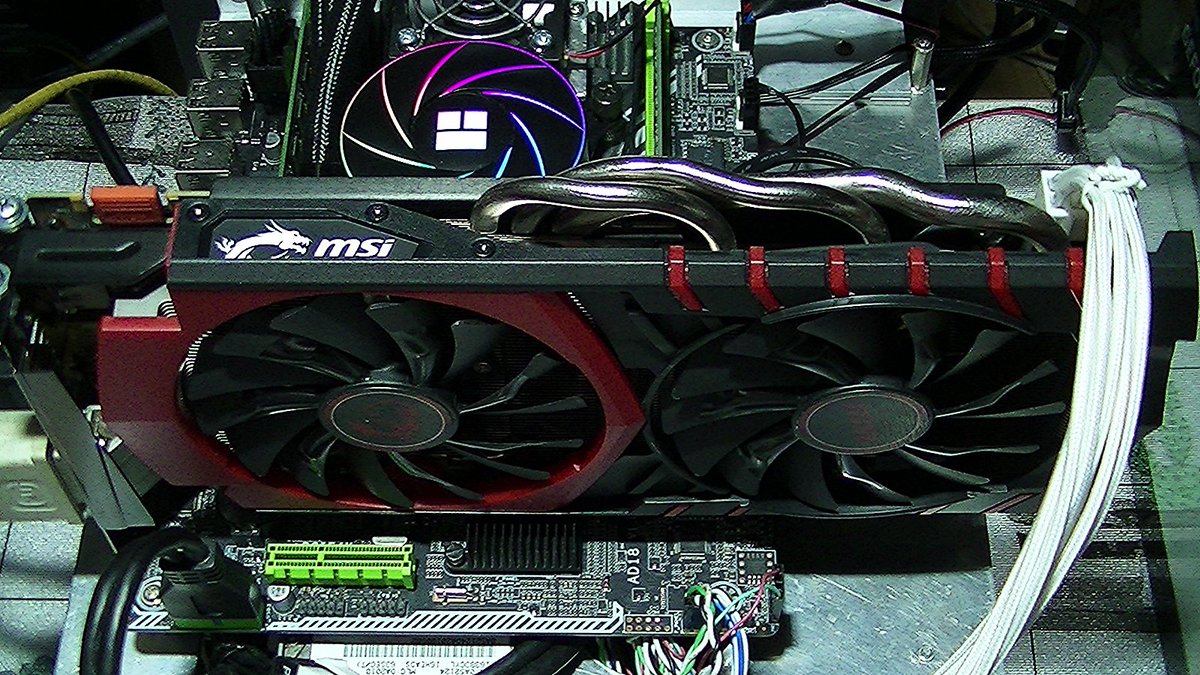 MomoPack's tweet image. #GTX960 #4GB

i7-3930K &amp;amp; GTX960の運用でぇ～～動作させていこうかなぁ～～！
Core2だと！GTX960 2GBかGTX750Tiが良いかもしれない！？(*ﾉωﾉ)