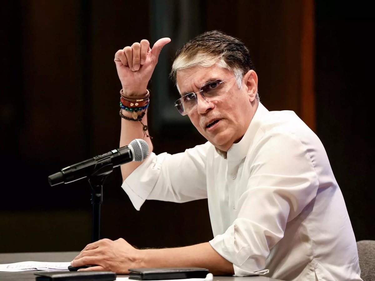 Mr. Democratic tweet media