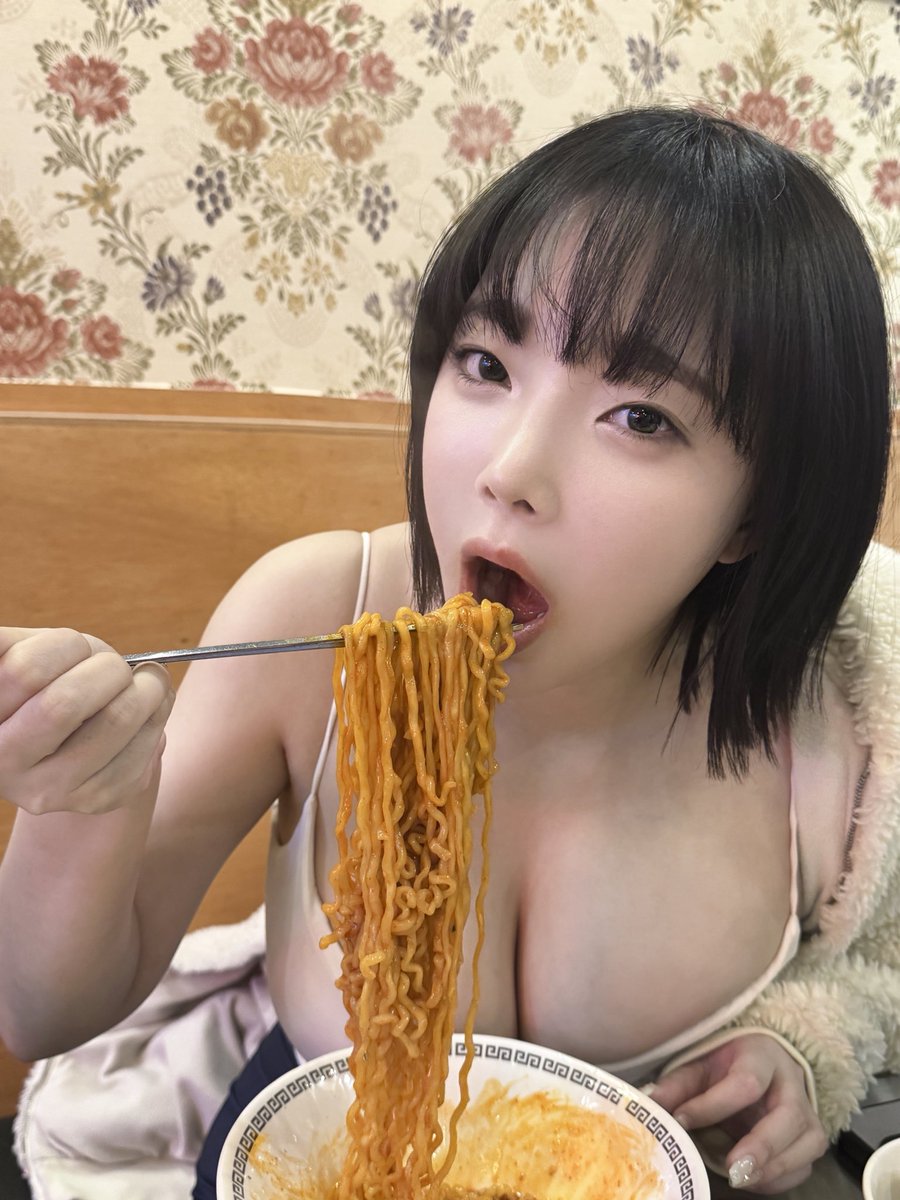 강인경 tweet media