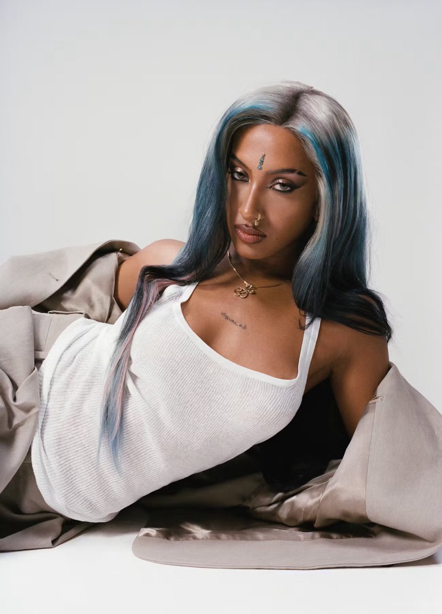 MARZBRAZIL's tweet image. QUE DELICIA! #LARA, DANIELA e MEGAN para a edição de Abril da Nylon Magazine!