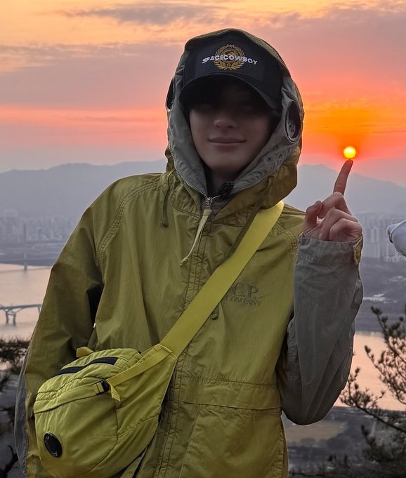 찬영이 위버스 사진 이때 찍은거구나
앤톤진짜넘좋네  ……..