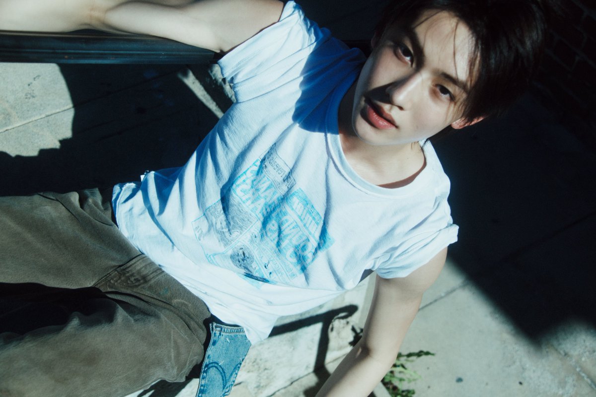 sze is RED tweet media