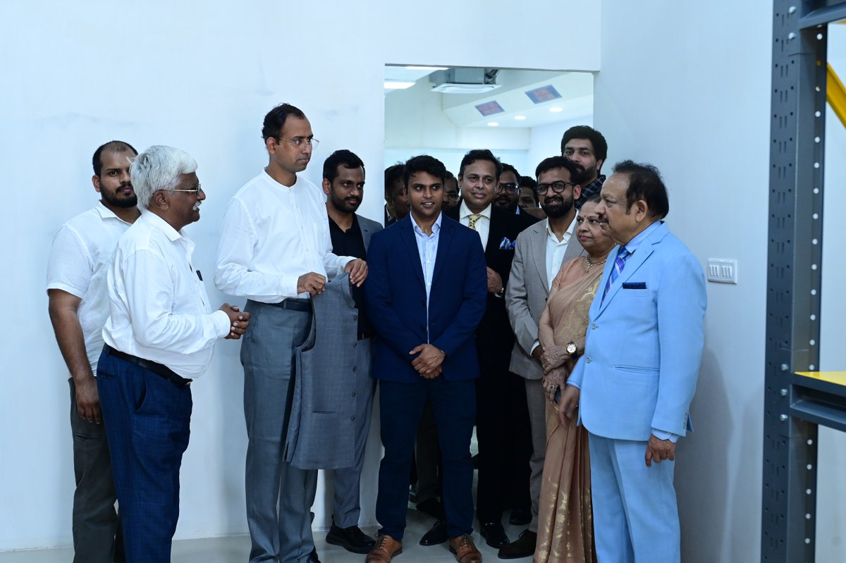 AP_MedTechZone's tweet image. ✨This World Health Day, Zuvio Healthcare takes a step forward in medical technology by starting production of dialysis machines and electro-medical devices at #AMTZ, inaugurated by @drharshvardhan . 

#MedTech #HealthTech #MedicalDevices #PatientSafety  #SyringePumps #MedTech