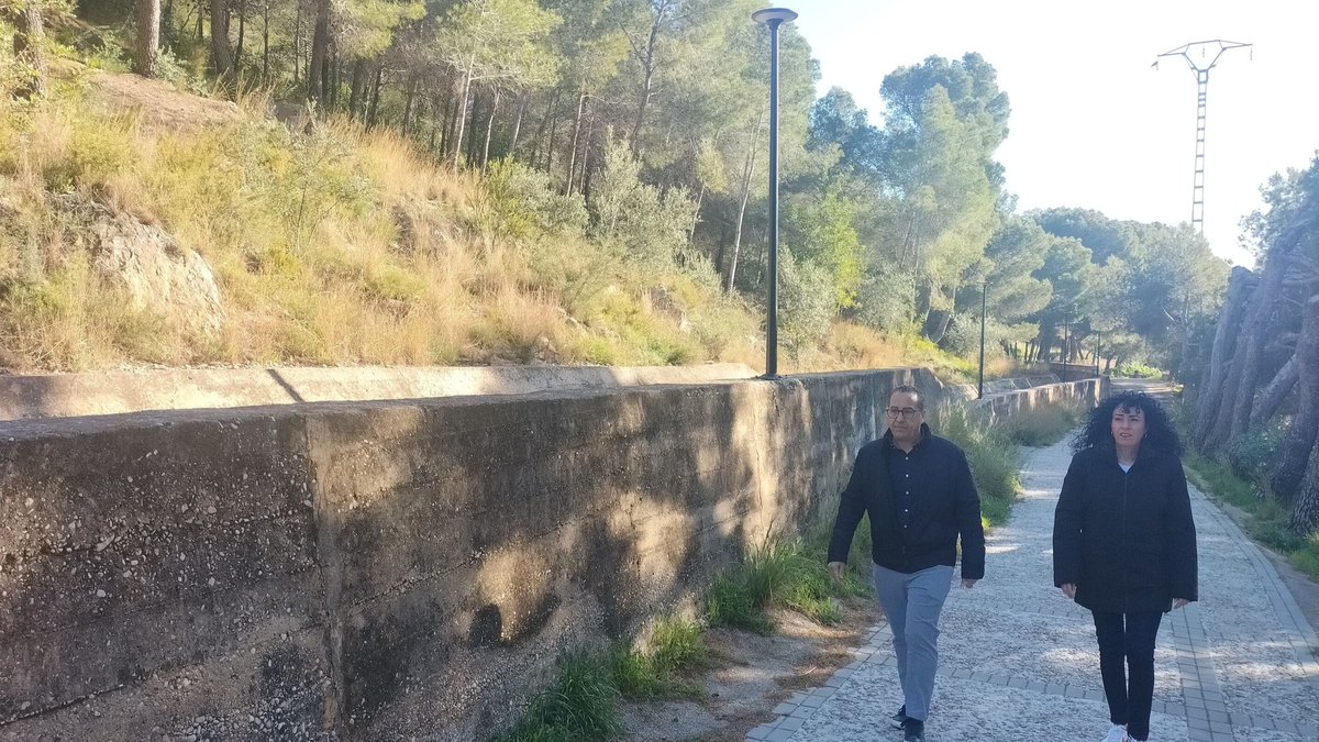 saforguia's tweet image. ♻💡L’Ajuntament de Tavernes instal·la 25 punts d’il·luminació solar en el camí del mur amb una subvenció total de 17.949,14 euros
📲 bit.ly/4csJLqG
💻Més informació i tota l'actualitat en Saforguia.com
#Tavernesdelavalldigna #llum #llumsolar #NextGenerationEU