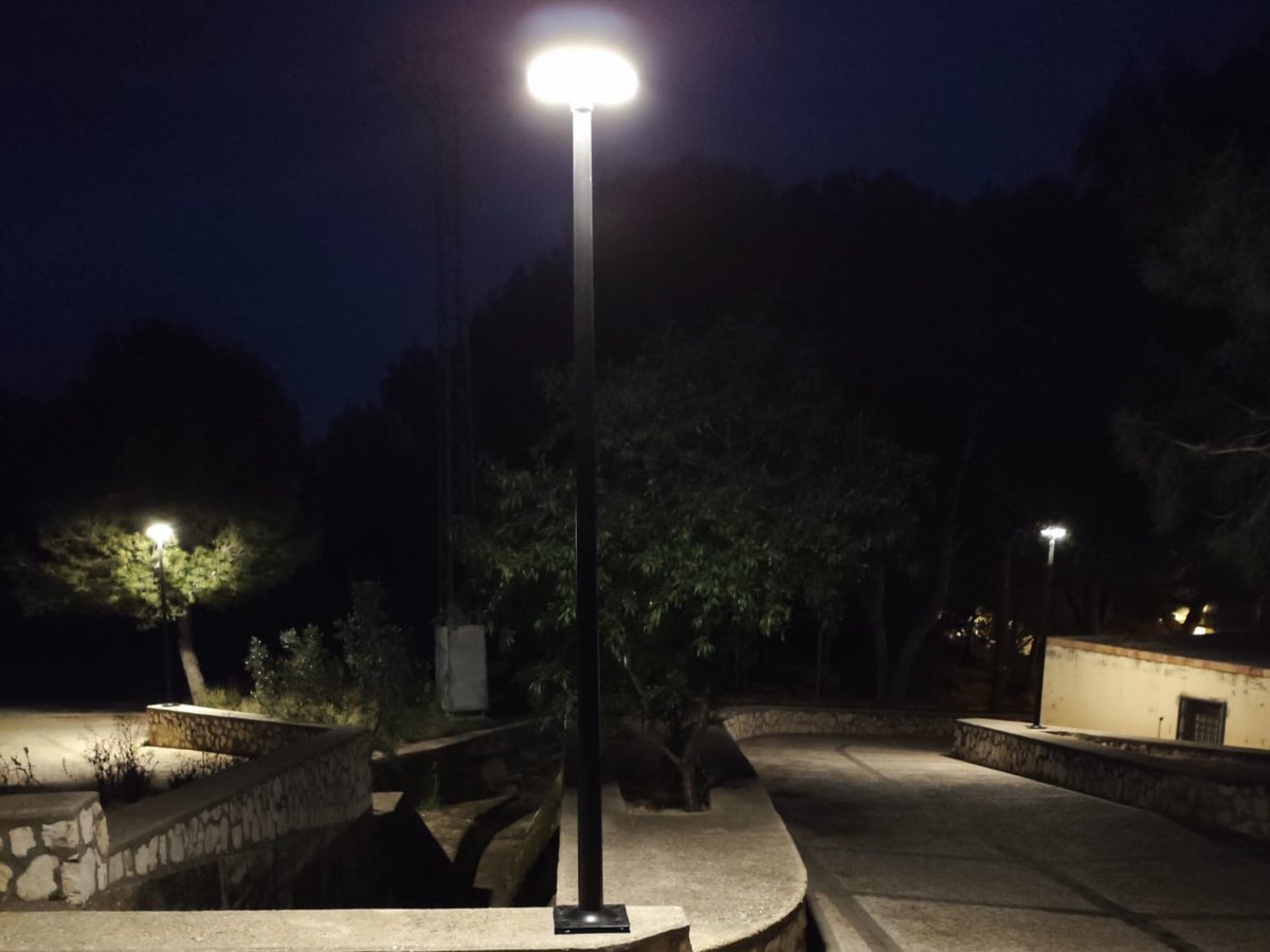 saforguia's tweet image. ♻💡L’Ajuntament de Tavernes instal·la 25 punts d’il·luminació solar en el camí del mur amb una subvenció total de 17.949,14 euros
📲 bit.ly/4csJLqG
💻Més informació i tota l'actualitat en Saforguia.com
#Tavernesdelavalldigna #llum #llumsolar #NextGenerationEU