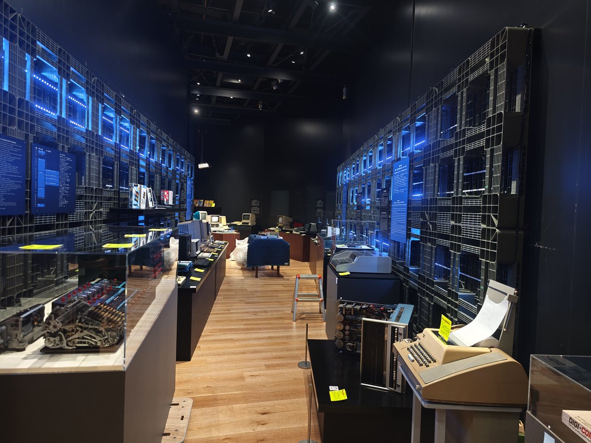 Dream_Library_'s tweet image. 「電脳秘宝館・マイコン展」が閉幕しました。
『帝都物語』で有名な作家 荒俣宏さんの発案で「電脳秘宝館・マイコン展」を、角川武蔵野ミュージアムにて開催する事になったのが2025年6月でした。