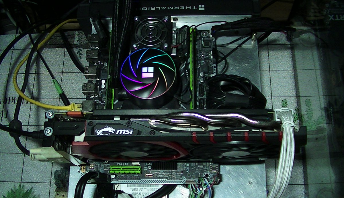 MomoPack's tweet image. #GTX960 #4GB

i7-3930K &amp;amp; GTX960の運用でぇ～～動作させていこうかなぁ～～！
Core2だと！GTX960 2GBかGTX750Tiが良いかもしれない！？(*ﾉωﾉ)