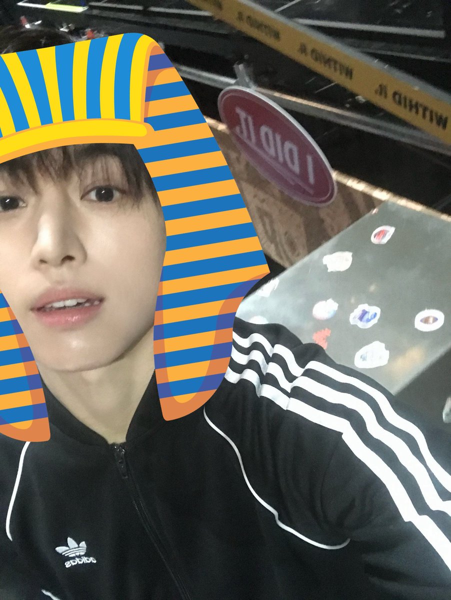 Hoon. (@yonghoown) / Posts / X