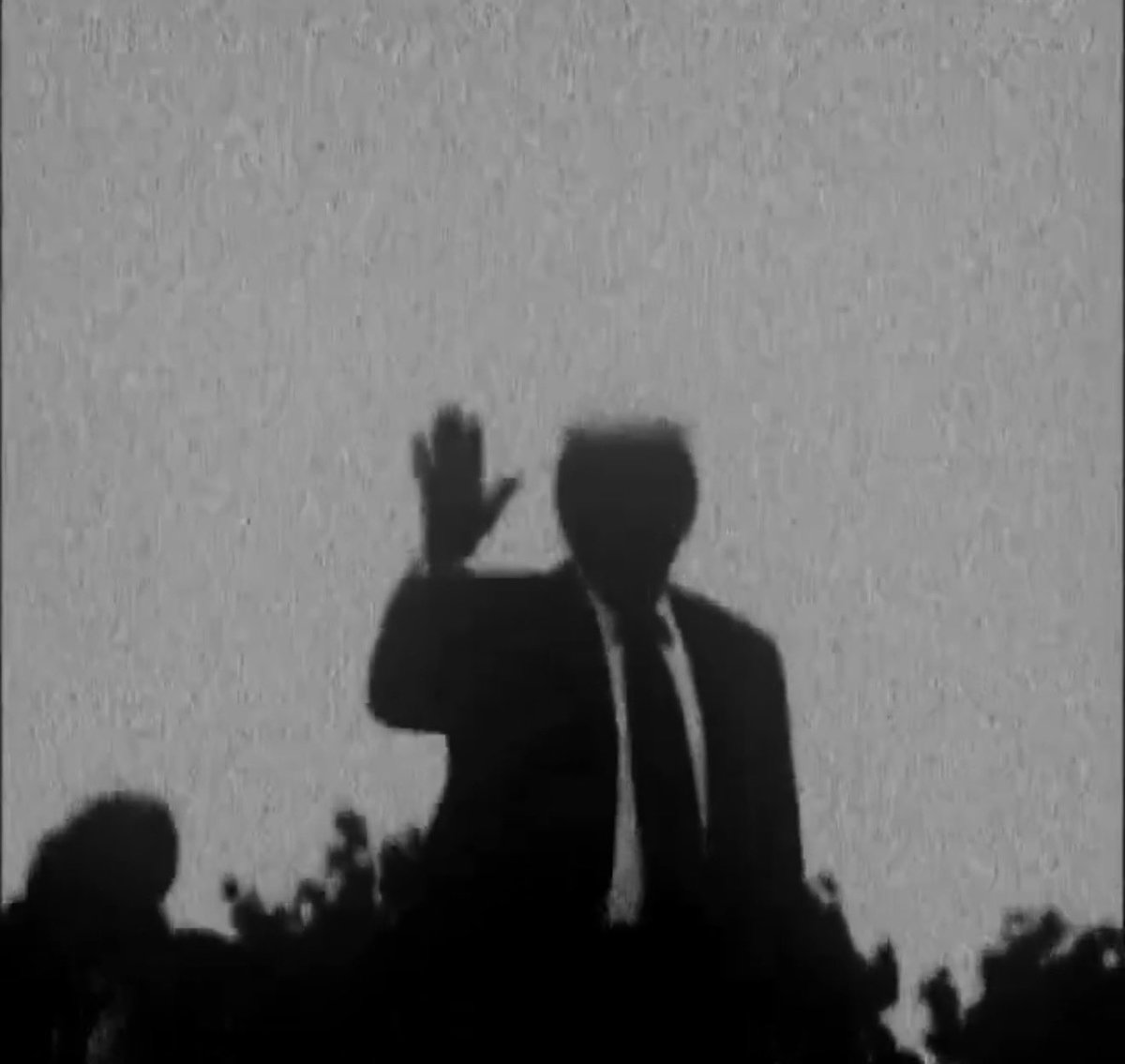 عميق ⛓️ tweet media