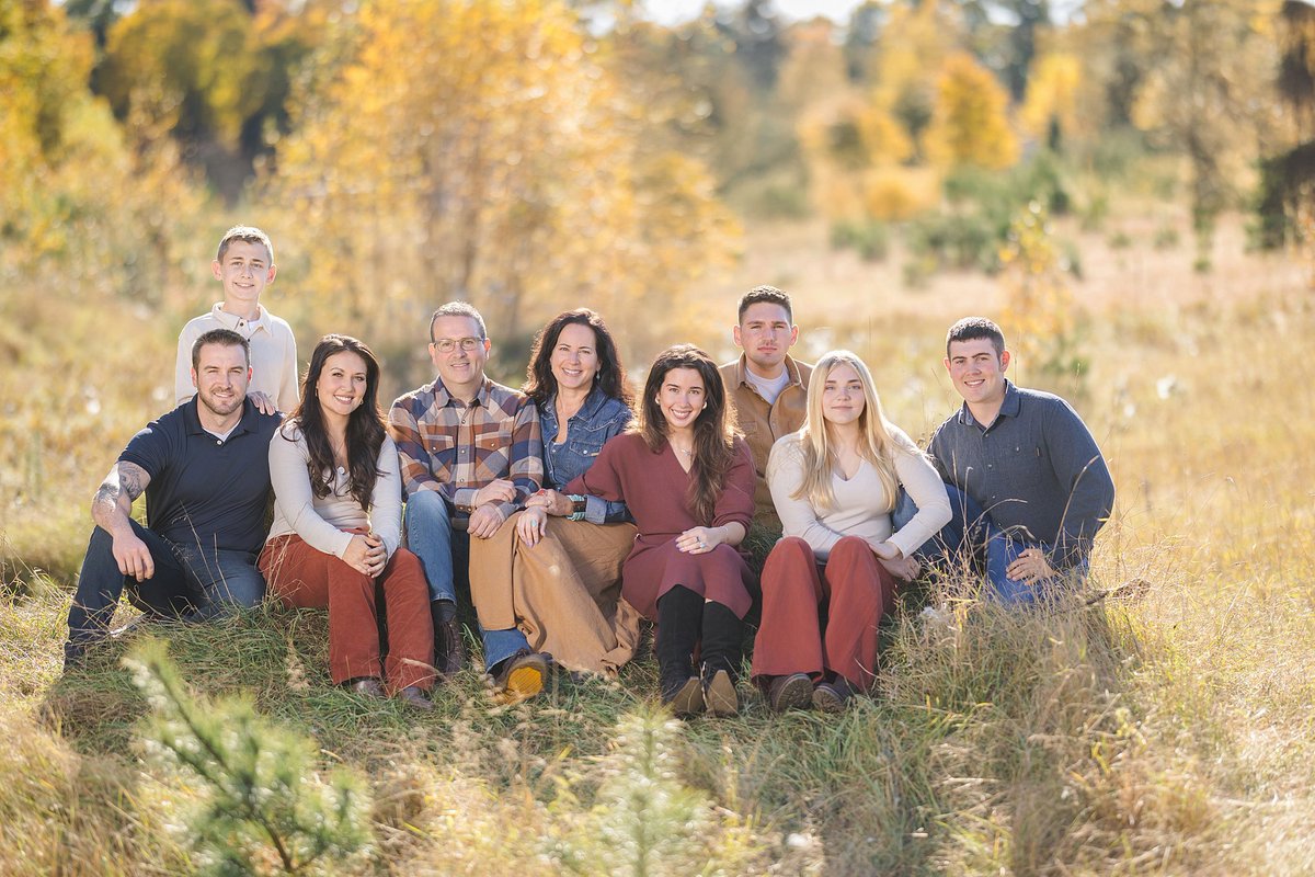 24World30646's tweet photo. Capture authentic family stories against the stunning Green Mountains. Jon Adams Photography is the Vermont Family Photographer for natural outdoor family portraits Vermont. 🌲📸
Click: https://t.co/0A6XMXlUOu

#VermontFamilyPhotographer #JonAdamsPhotography #FamilyPortraits https://t.co/U9Y5K3iA5p
