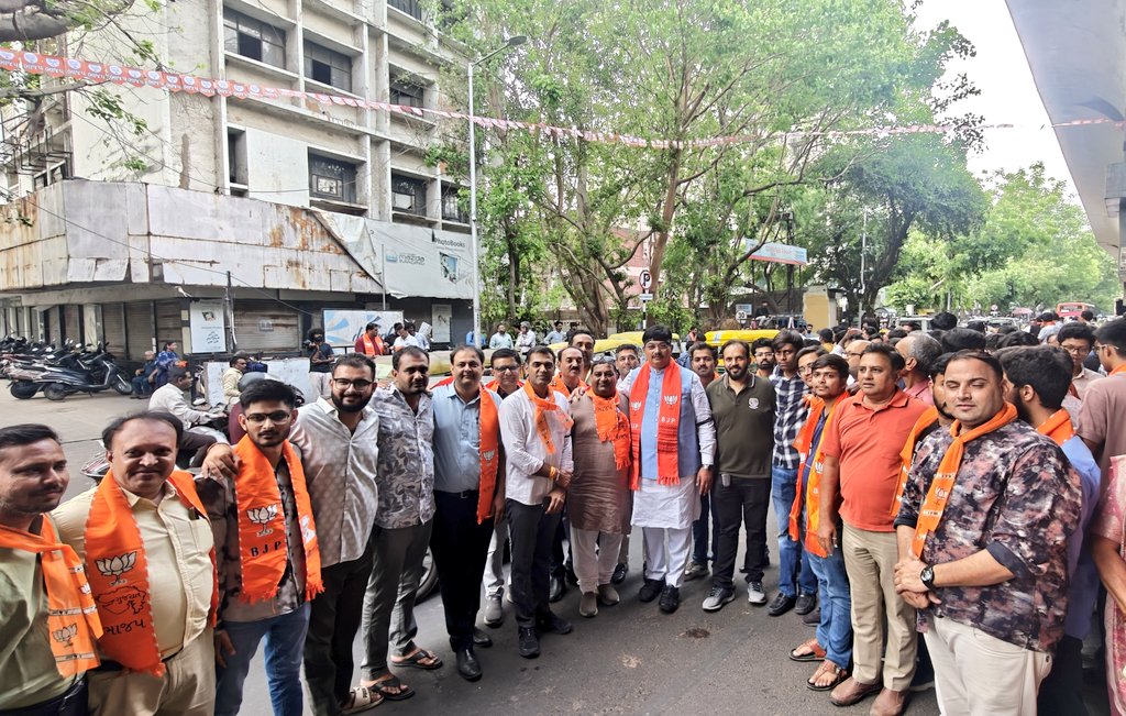 AmitThakerBJP's tweet photo. ગાંધીજી, સરદાર પટેલ અને મોદીજીના ગુજરાત સાથે કોંગ્રેસે સતત અન્યાય કર્યો છે અને વિકાસના માર્ગમાં અવરોધ ઉભા કર્યા છે.
#માફી_માંગે_કોંગ્રેસ
#माफ़ी_मांगे_कांग्रेस https://t.co/EBBVNwAKg7