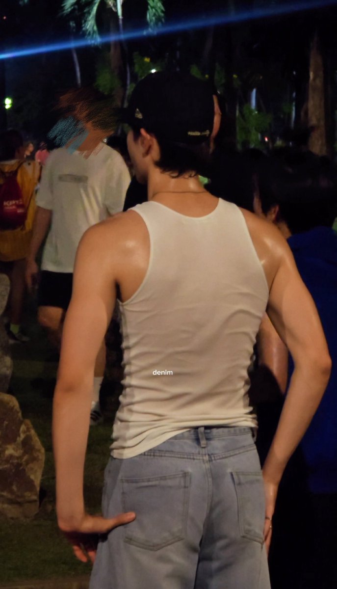 denim🐈 tweet media