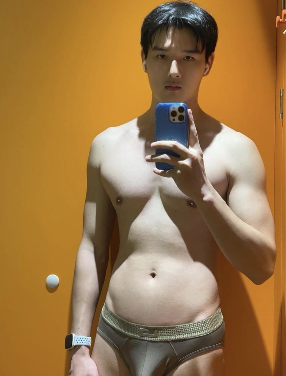 bodycrave's tweet photo. asian men are so hot- https://t.co/M0zLJXVNEm