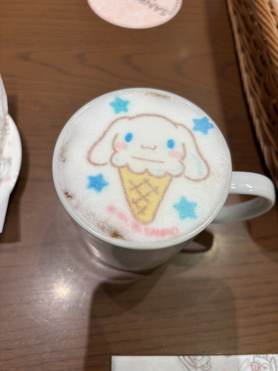 hengiri's tweet photo. 最近またサンリオ熱がすごい。今日はフォロワーさんと一緒にサンリオカフェにも行ってきた！可愛い世界。 https://t.co/uQSE32EjK9