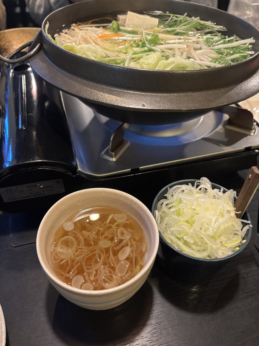 先日はザンクイーンズカップの収録でした〜

今回は黒豚しゃぶしゃぶあじと様🐷🥩にスポンサードいただきました！

kurobuta-ajito.jp

私は葱を追加で頼んで葱まみれにします。。

配信はしばらく先かな〜

是非応援してください〜📣
